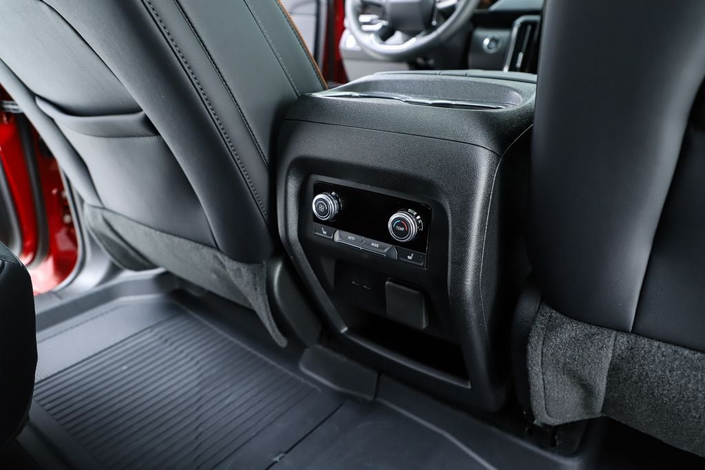 2025 GMC Acadia AT4