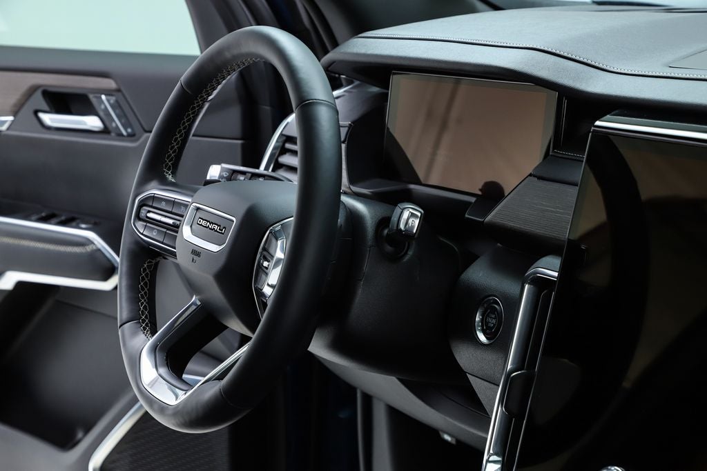 2025 GMC Acadia Denali