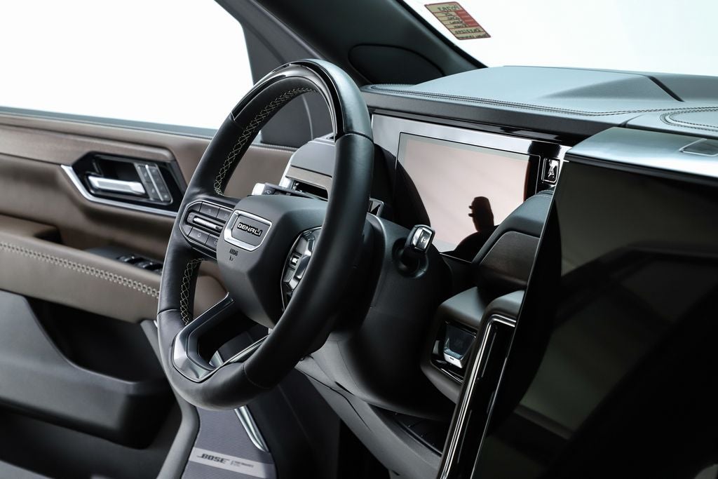 2025 GMC Yukon Denali Ultimate