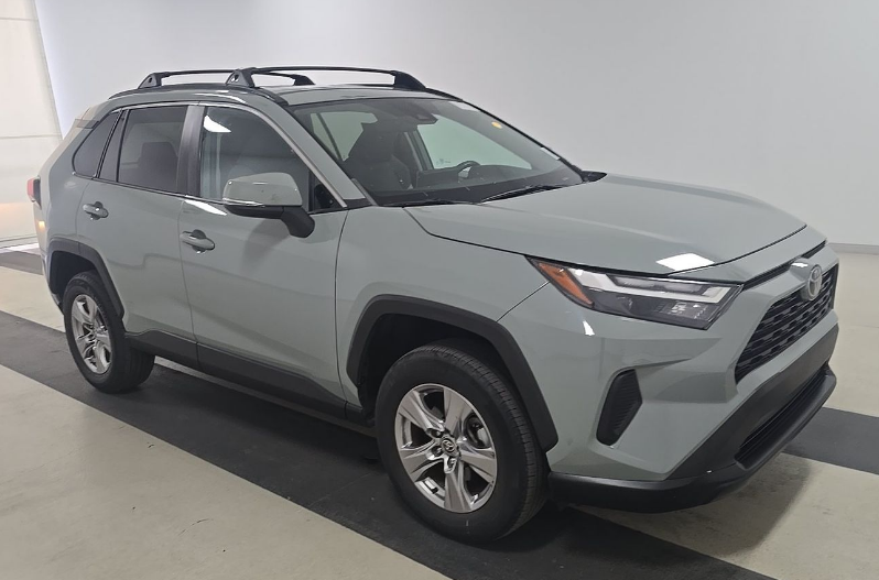 2023 Toyota RAV4 XLE