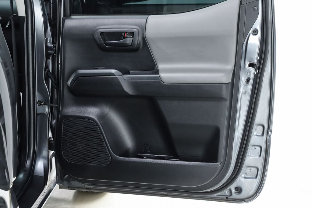 2022 Toyota Tacoma SR V6