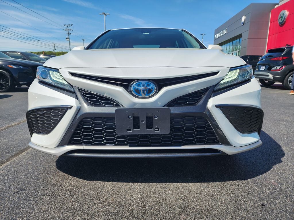 2021 Toyota Camry Hybrid XSE