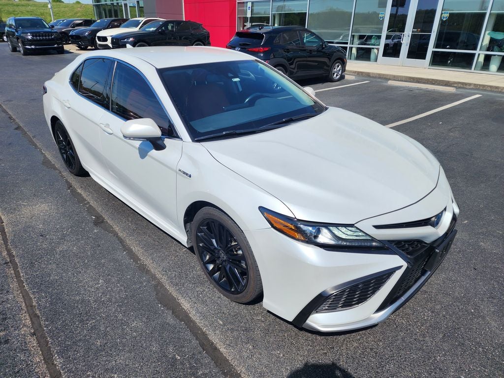 2021 Toyota Camry Hybrid XSE
