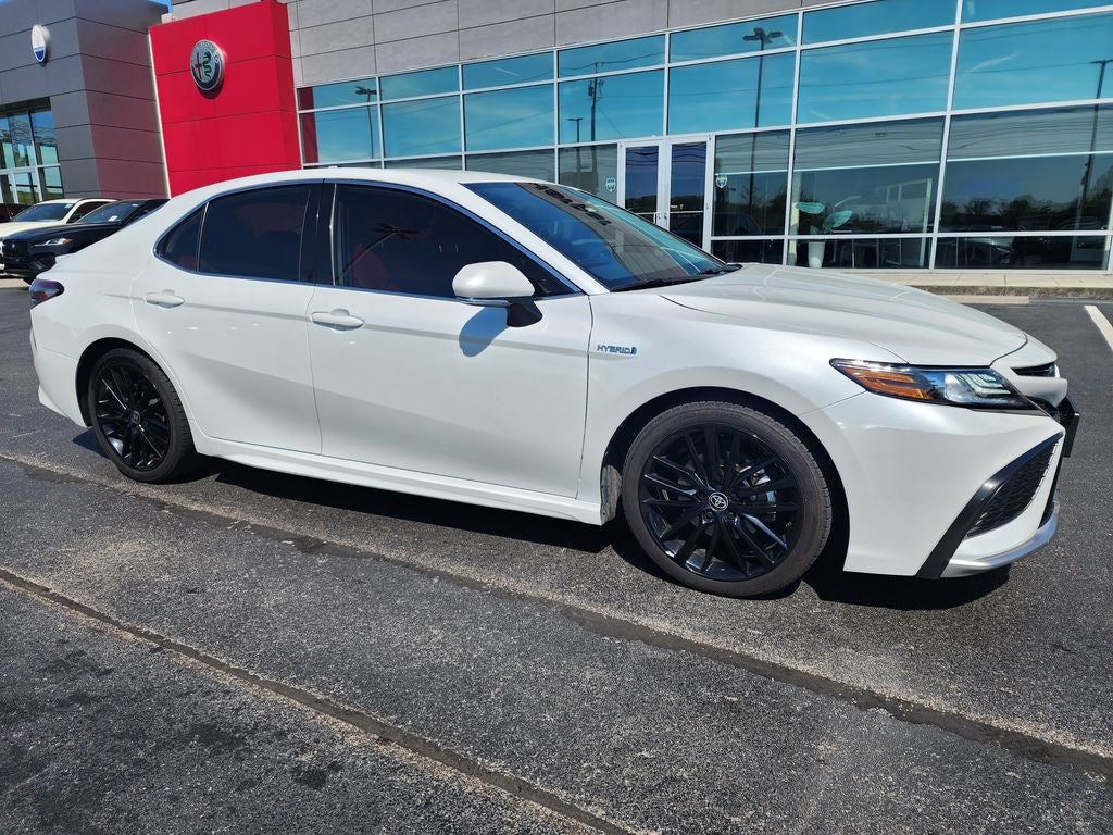 2021 Toyota Camry Hybrid XSE