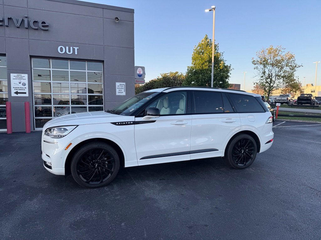 2023 Lincoln Aviator Black Label Premium