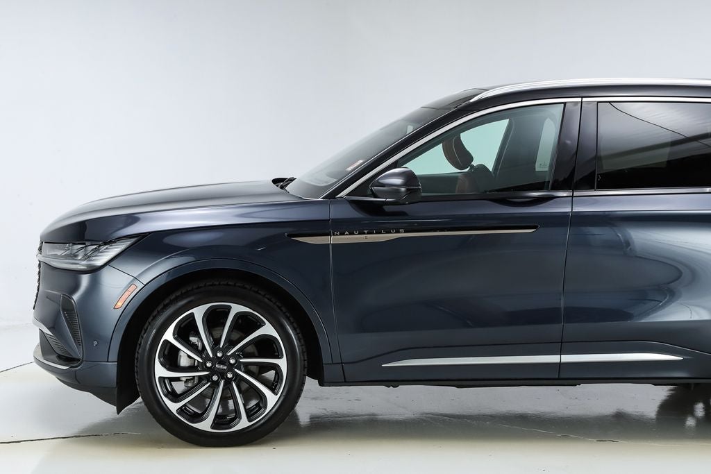 2024 Lincoln Nautilus Black Label