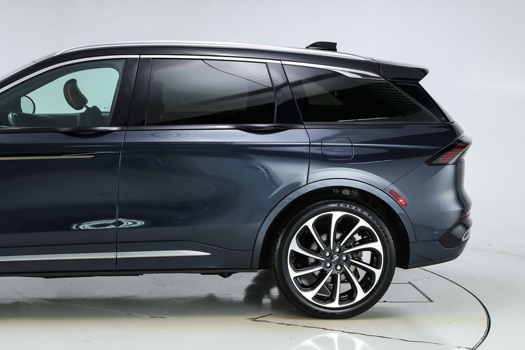 2024 Lincoln Nautilus Black Label