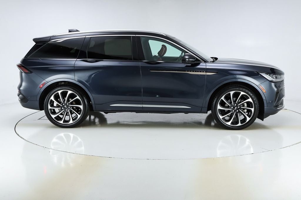2024 Lincoln Nautilus Black Label