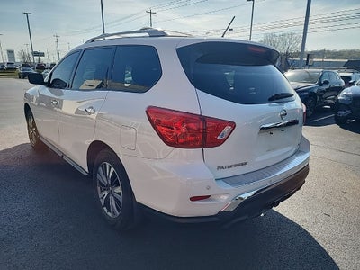 2017 Nissan Pathfinder SV