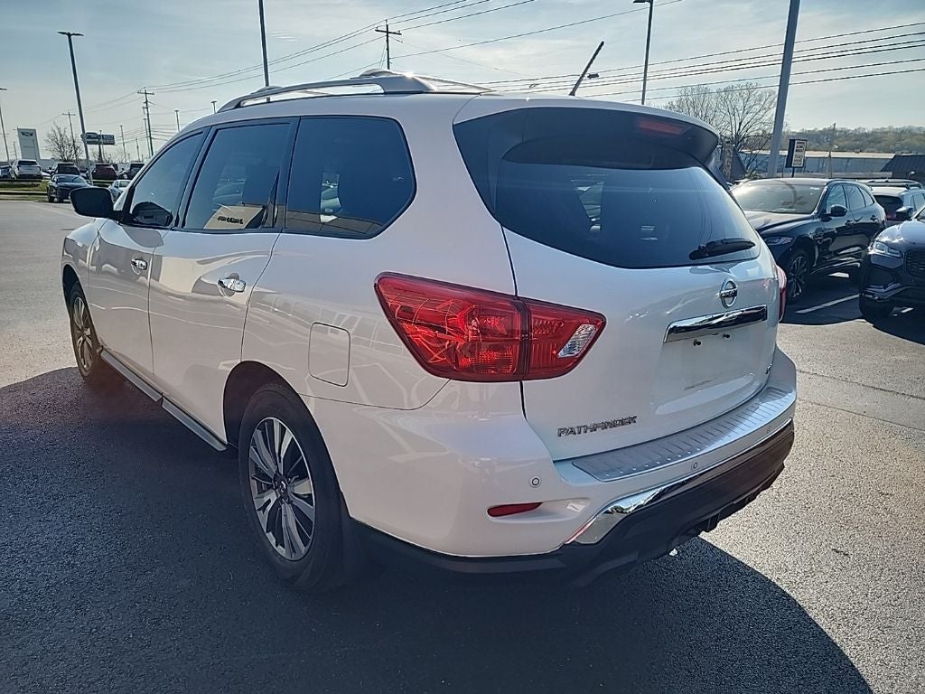 2017 Nissan Pathfinder SV