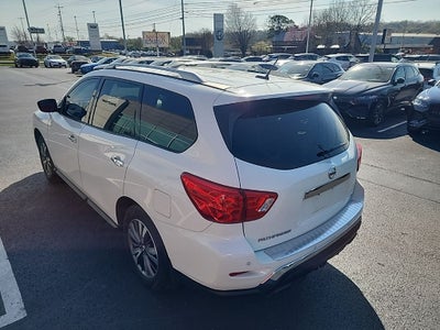 2017 Nissan Pathfinder SV