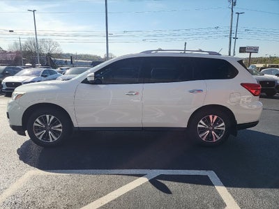 2017 Nissan Pathfinder SV
