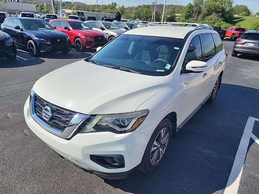 2017 Nissan Pathfinder SV