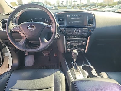2017 Nissan Pathfinder SV