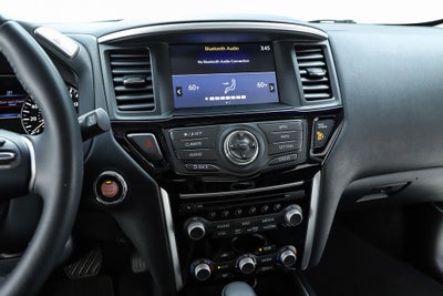 2017 Nissan Pathfinder SV