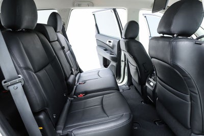 2017 Nissan Pathfinder SV