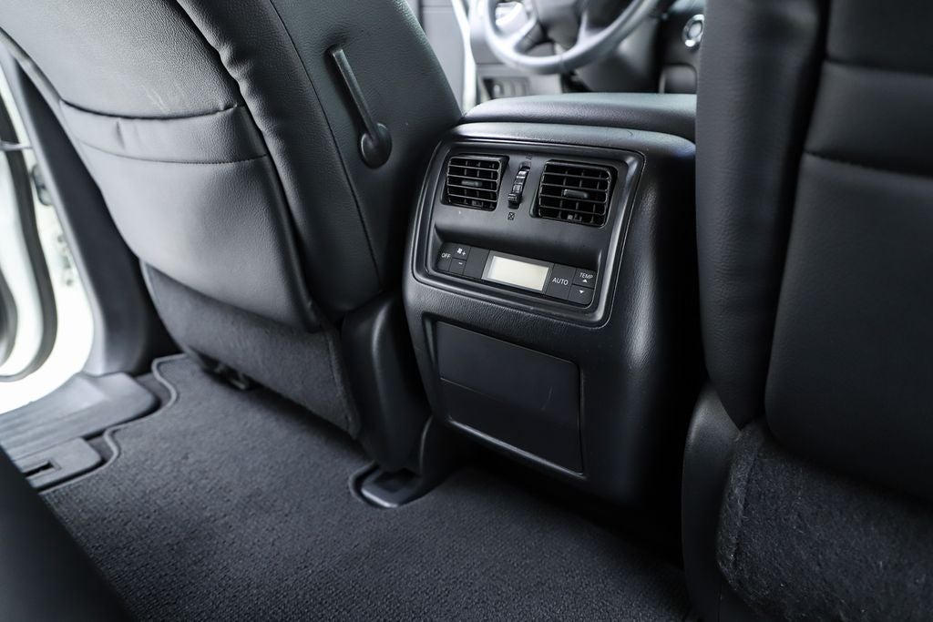 2017 Nissan Pathfinder SV