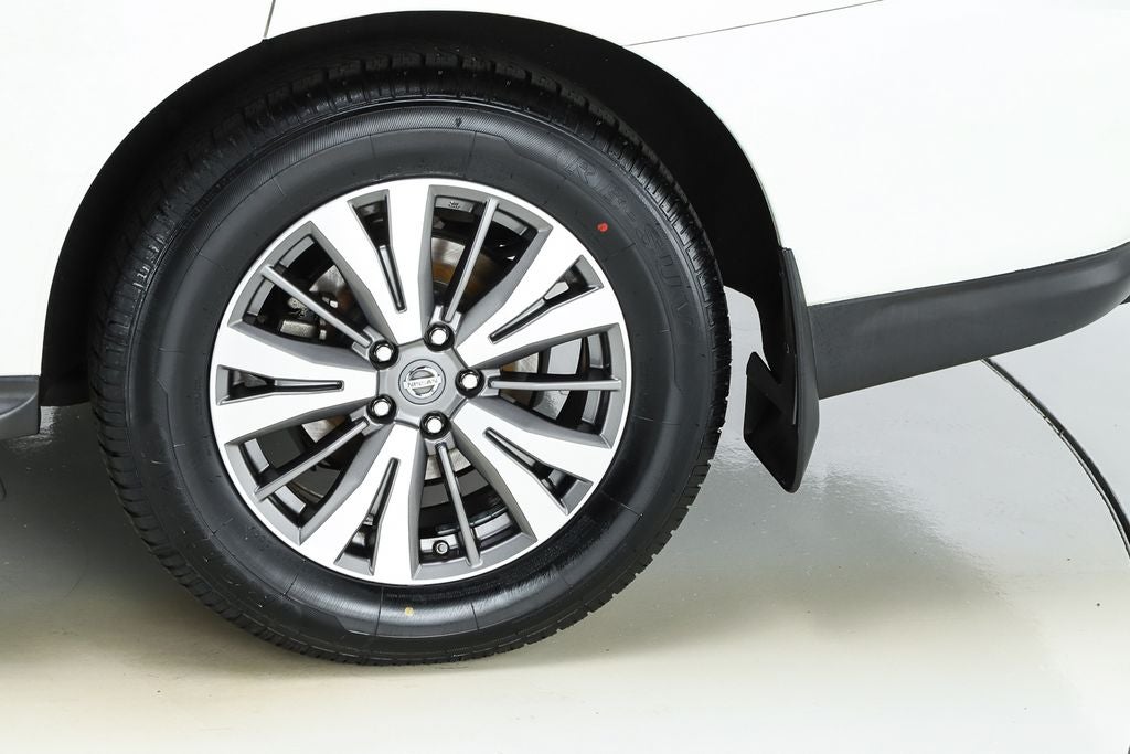 2017 Nissan Pathfinder SV