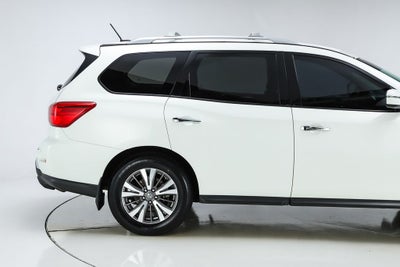 2017 Nissan Pathfinder SV