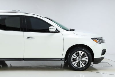 2017 Nissan Pathfinder SV