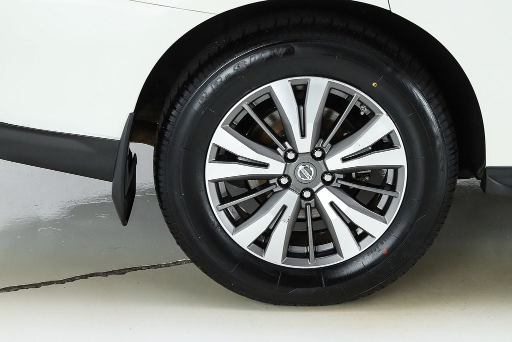 2017 Nissan Pathfinder SV