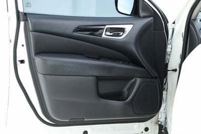 2017 Nissan Pathfinder SV