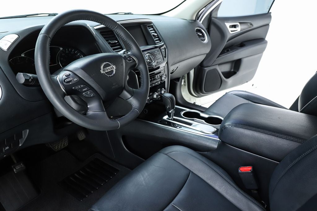 2017 Nissan Pathfinder SV