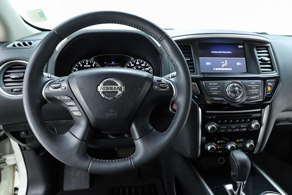 2017 Nissan Pathfinder SV
