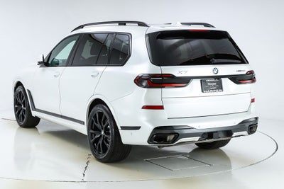 2023 BMW X7 xDrive40i