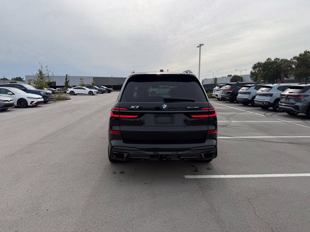 2025 BMW X7 xDrive40i
