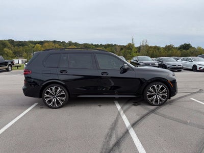 2025 BMW X7 xDrive40i
