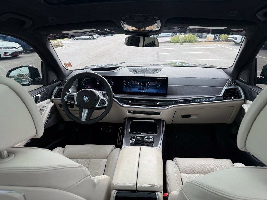 2025 BMW X7 xDrive40i