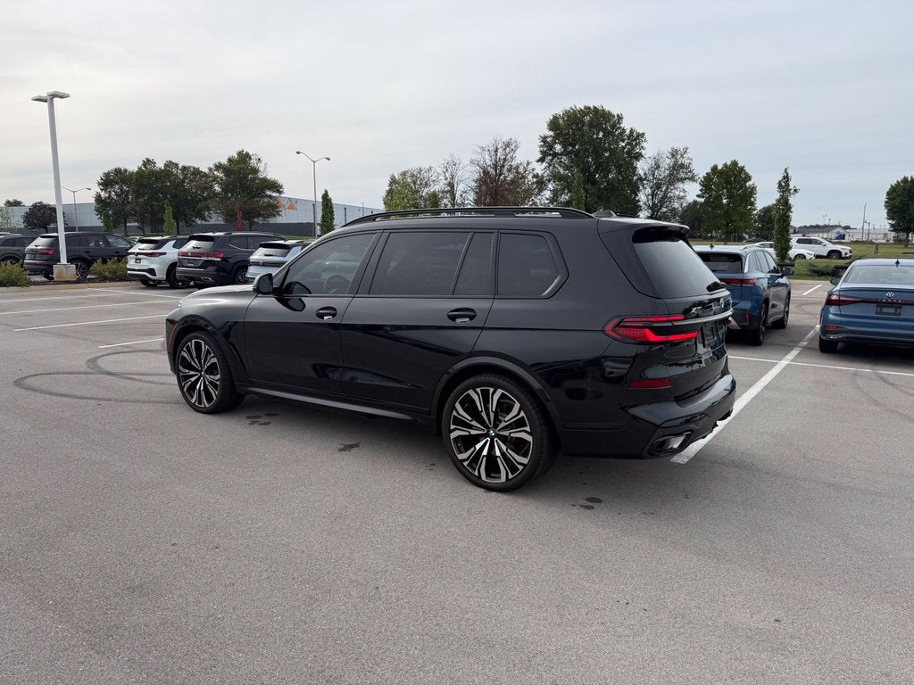 2025 BMW X7 xDrive40i