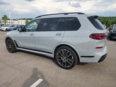 2024 BMW X7 M60i