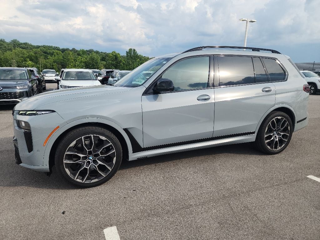 2024 BMW X7 M60i