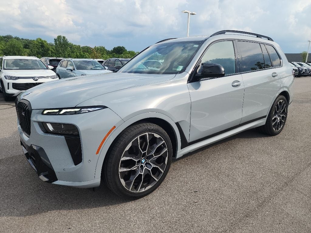 2024 BMW X7 M60i