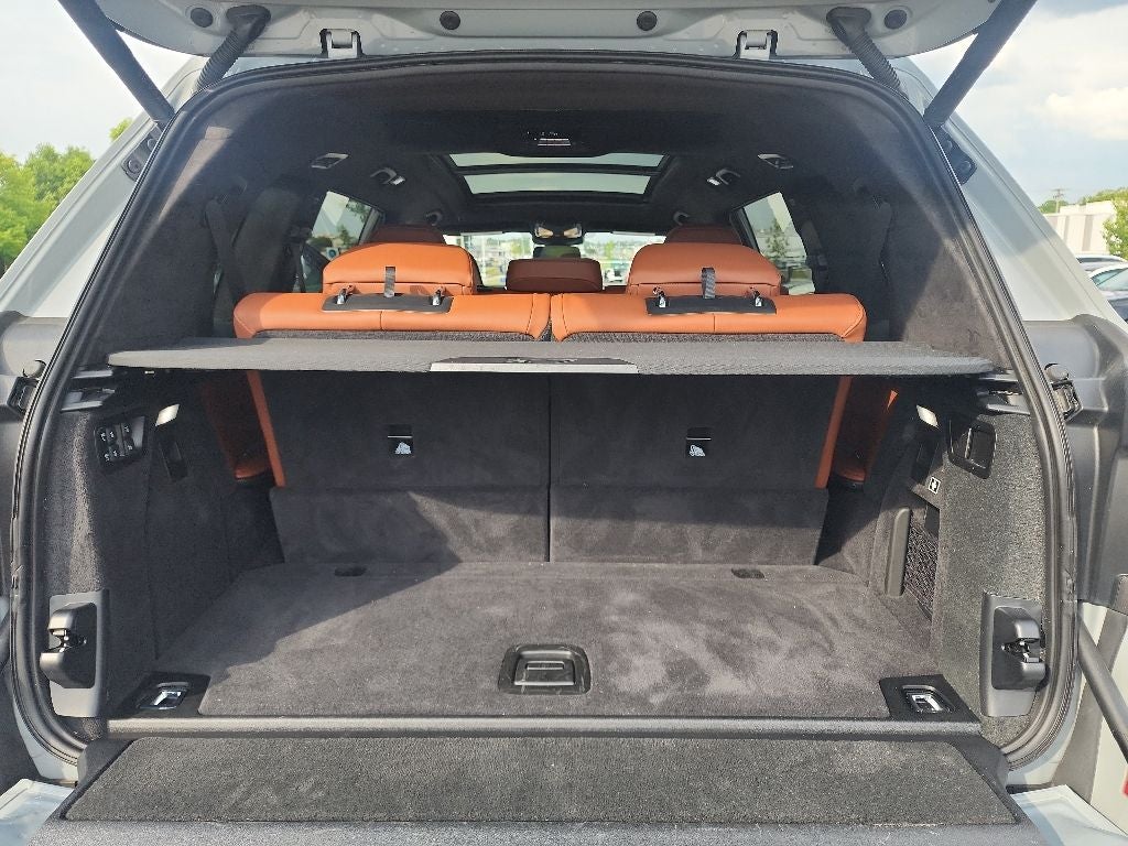 2024 BMW X7 M60i