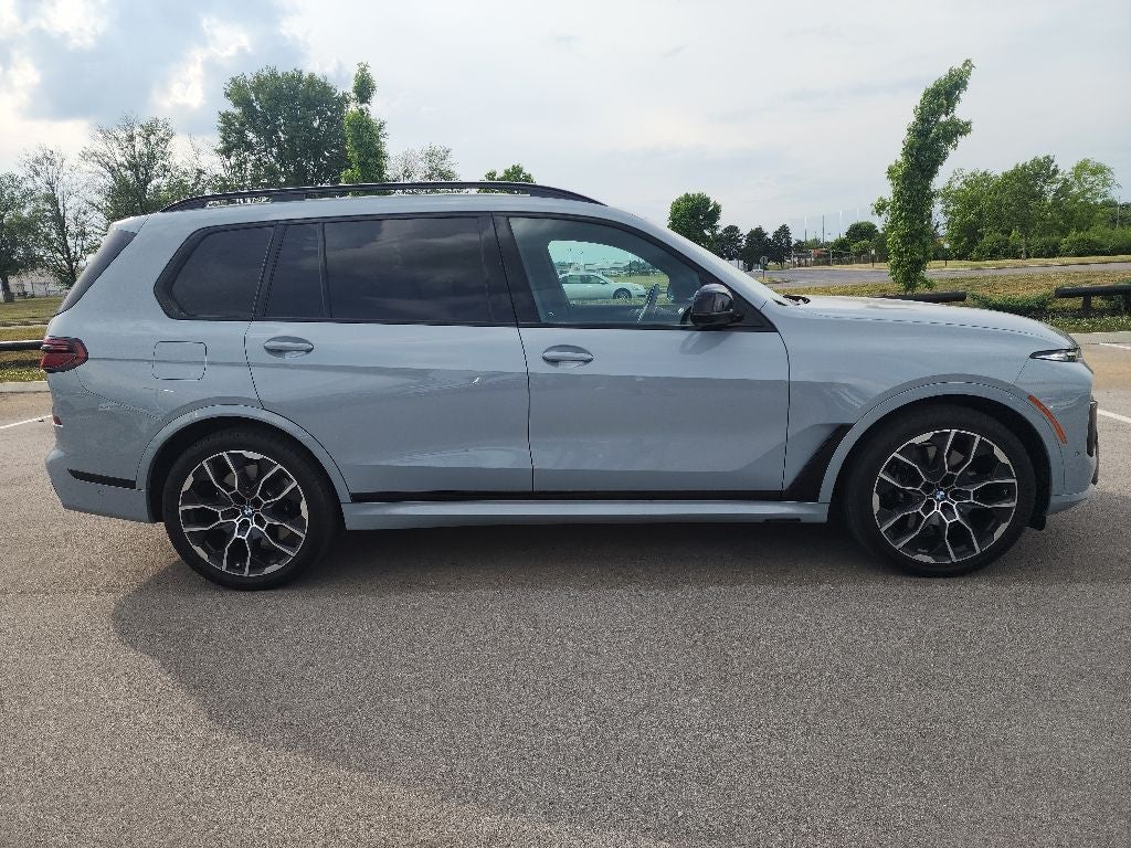 2024 BMW X7 M60i