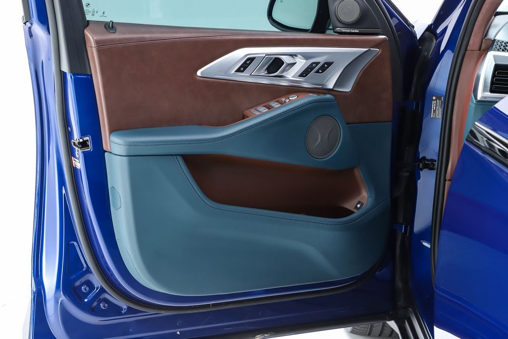 2023 BMW XM Base