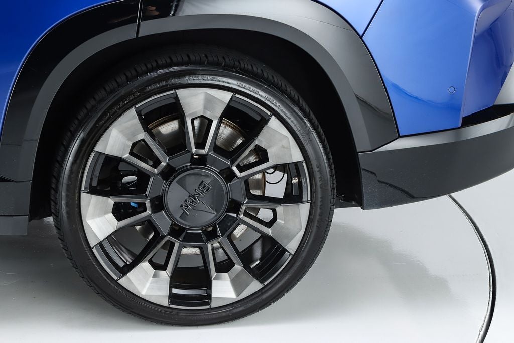 2023 BMW XM Base