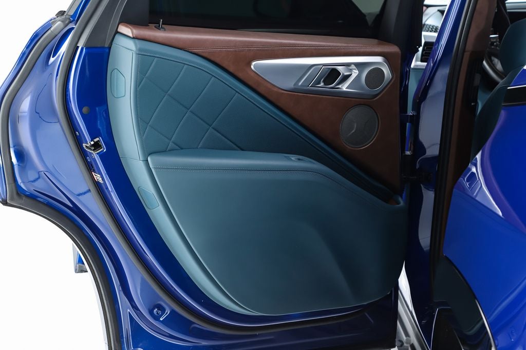 2023 BMW XM Base