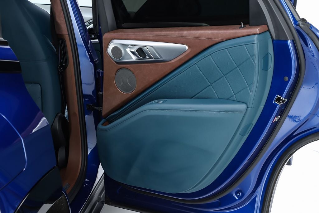 2023 BMW XM Base