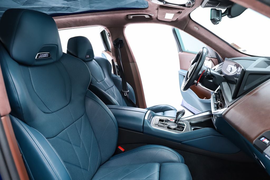 2023 BMW XM Base
