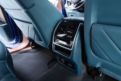 2023 BMW XM Base