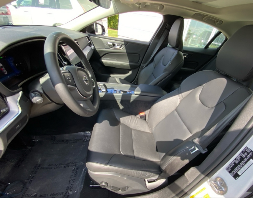 2024 Volvo S60 B5 Core Dark Theme