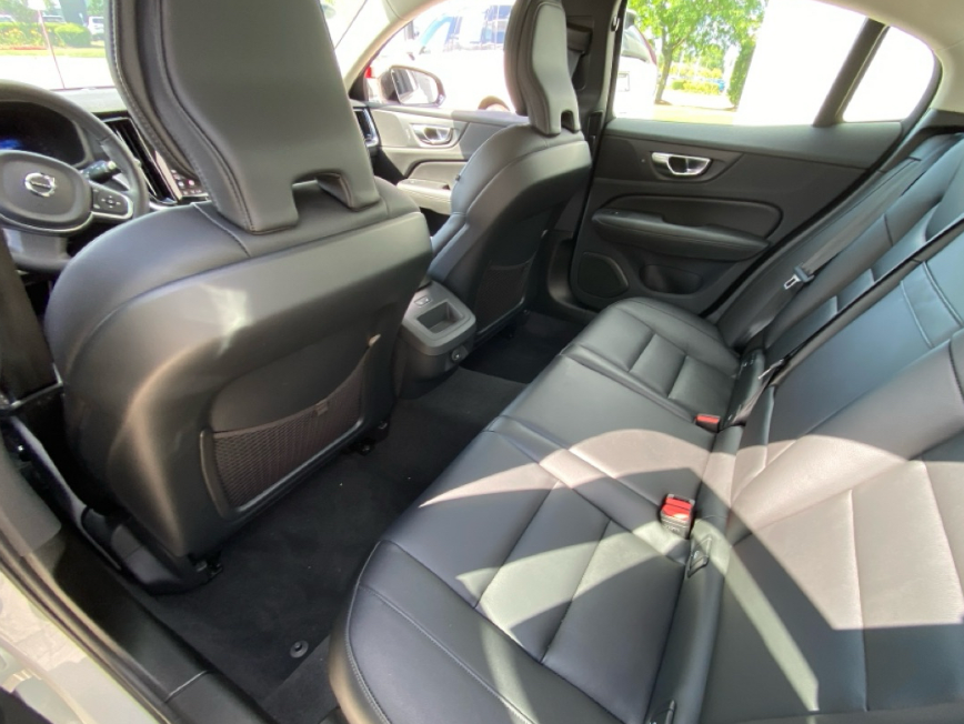 2024 Volvo S60 B5 Core Dark Theme
