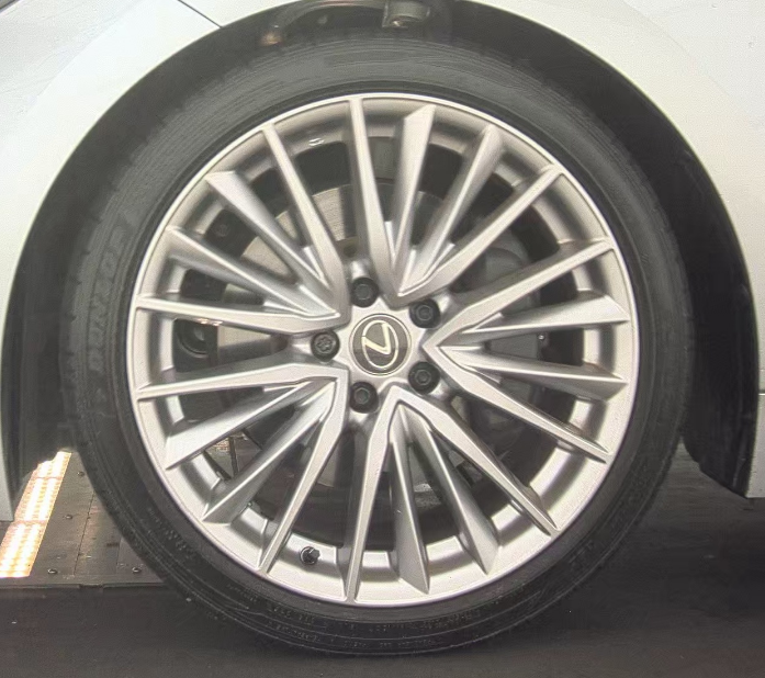 2025 Lexus IS 300