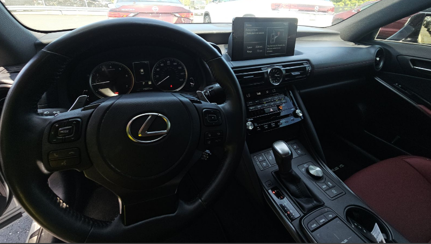 2025 Lexus IS 300