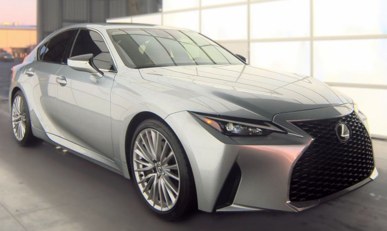 2025 Lexus IS 300