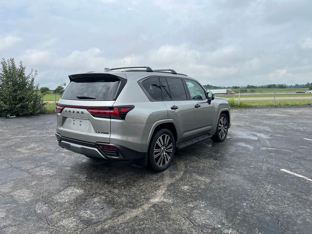 2025 Lexus LX 700h Luxury
